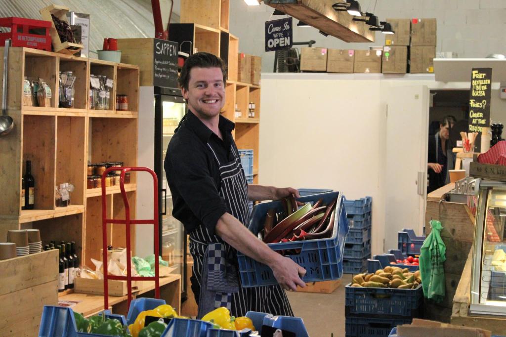 Tom, de Limburger die claimt in zijn jeugd 'vast wel eens' rabarbersoep te hebben gegeten... (foto: Esther Audier)