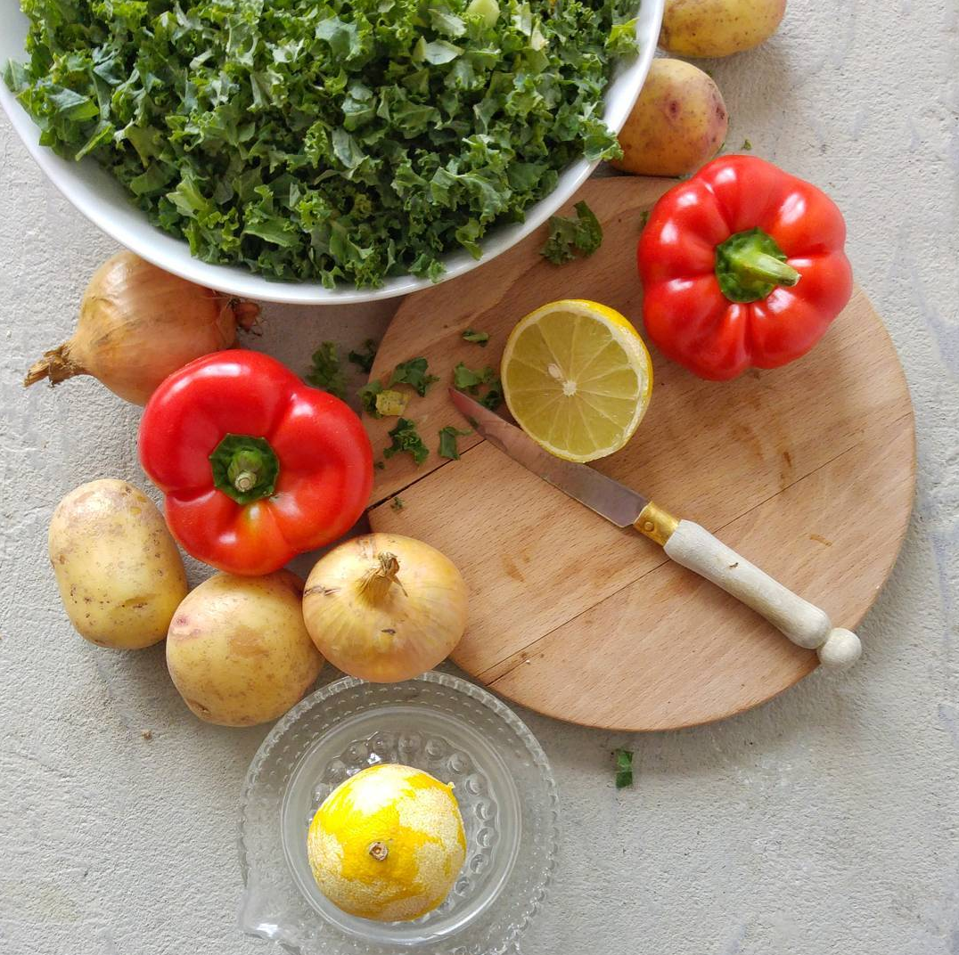 Met dit recept boerenkool soep (simpel!) maak je in no time een geurige Spaanse boerenkoolsoep!