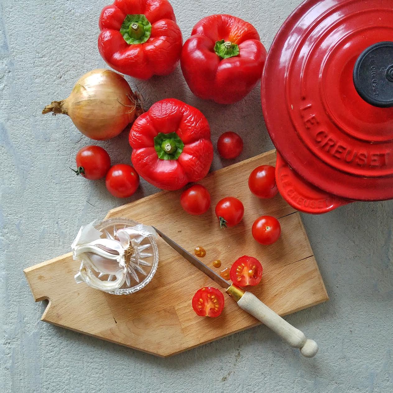 Paprika over? Maak een snelle simpele soep van je weggooigroente! Binnen 20 minuten klaar! Eet meer groente, verminder voedselverspilling en bespaar geld :-)