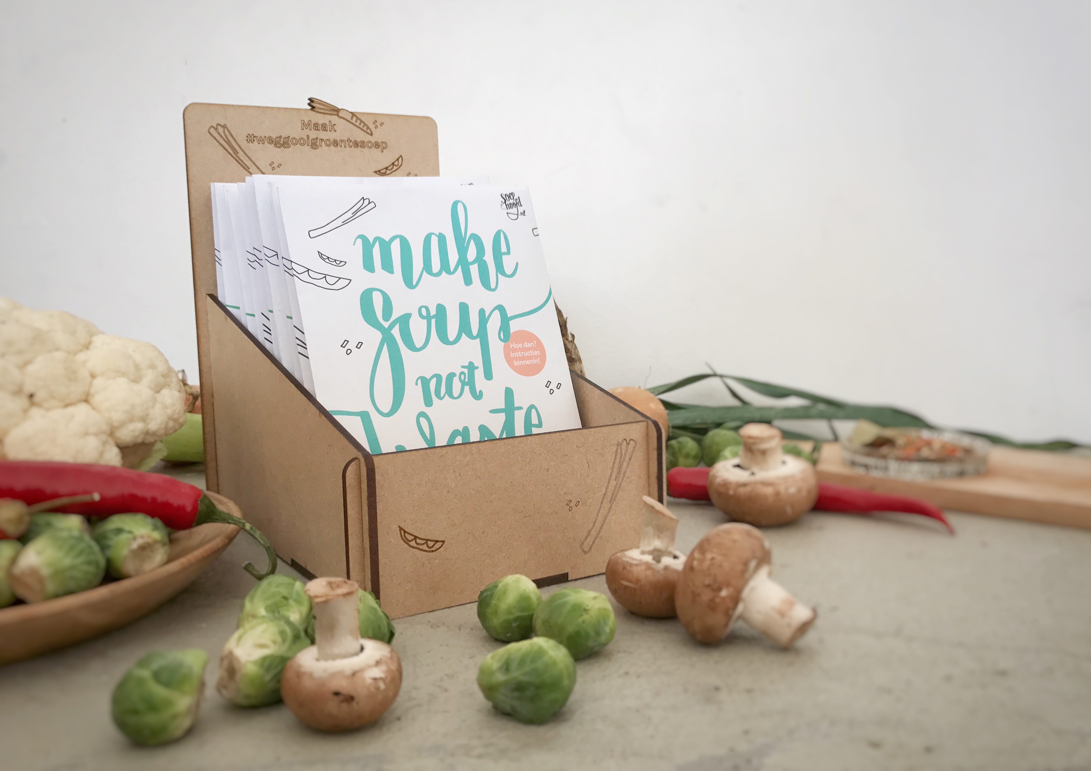 soepstarter-weggooigroentesoep-winkel-display-soephoofd
